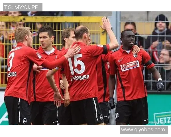 阿贾克斯主场迎战格拉茨风暴力争欧战小组赛首胜 阿贾克斯主场迎战格拉茨风暴力争欧战小组赛首胜